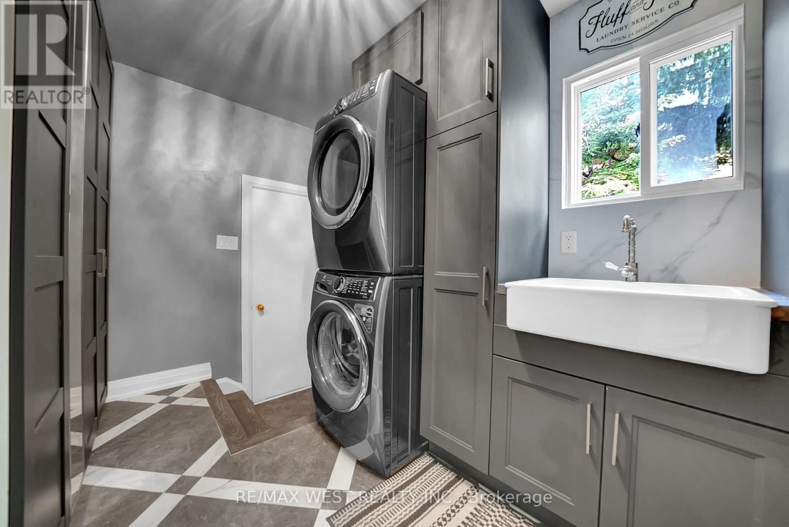 32 Falstaff Crescent, Whitby, Ontario  L1R 1W3 - Photo 19 - E12748286