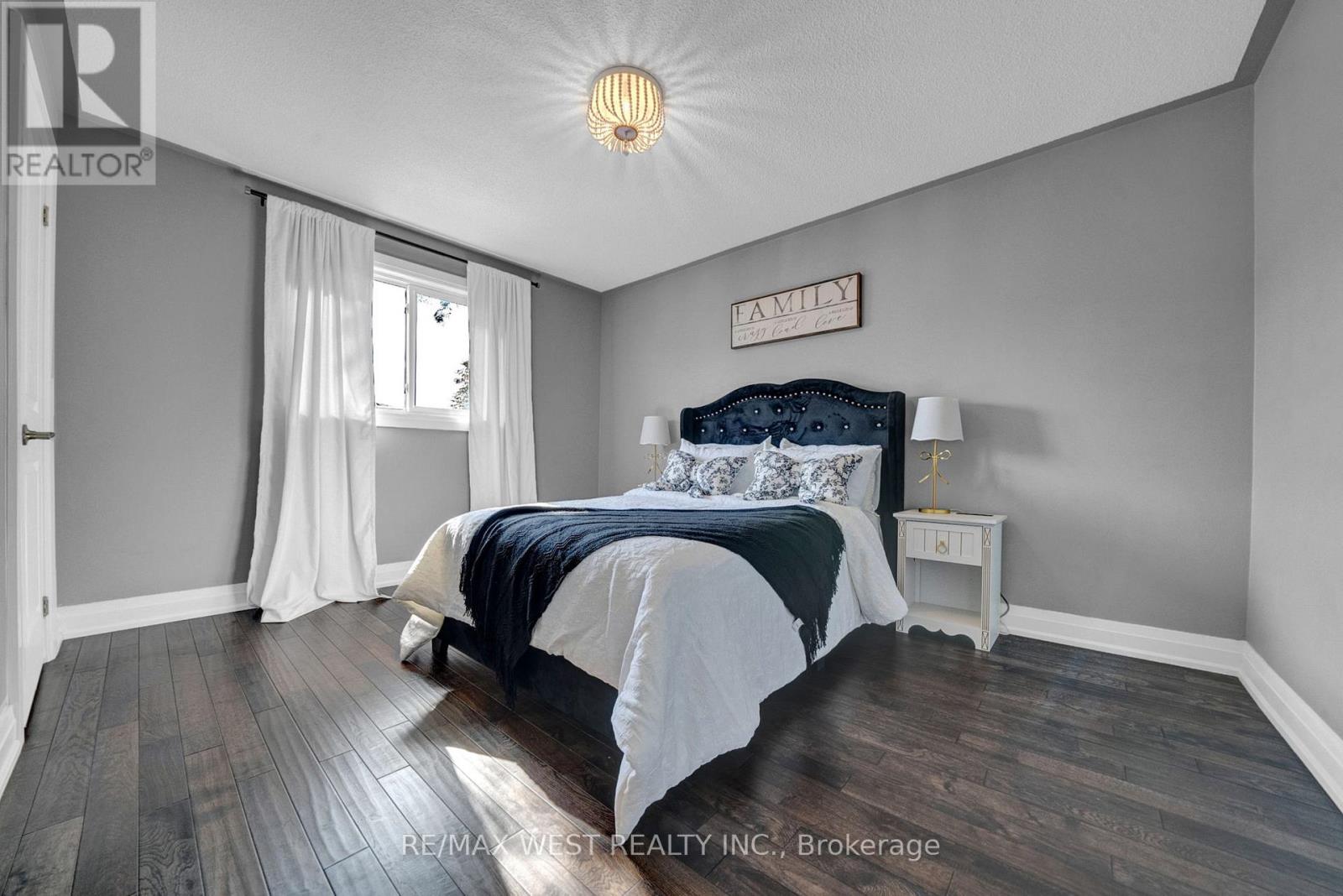 32 Falstaff Crescent, Whitby, Ontario  L1R 1W3 - Photo 25 - E12748286