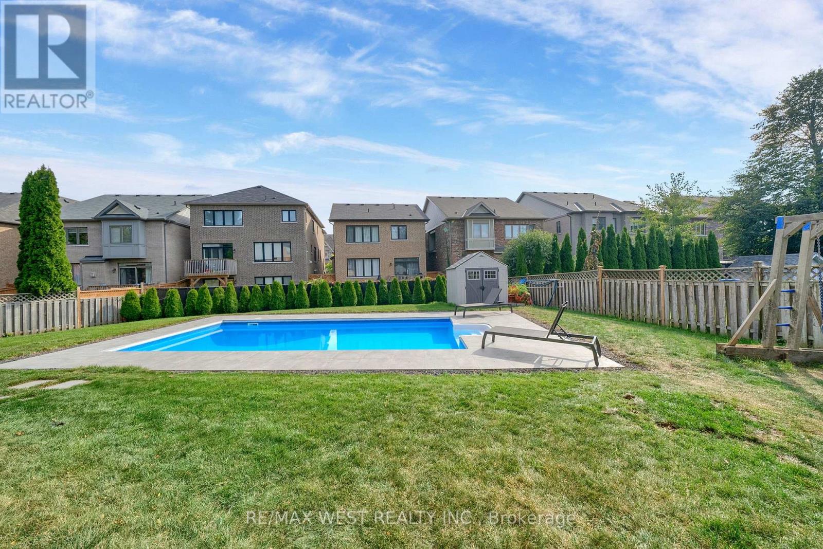 32 Falstaff Crescent, Whitby, Ontario  L1R 1W3 - Photo 41 - E12748286