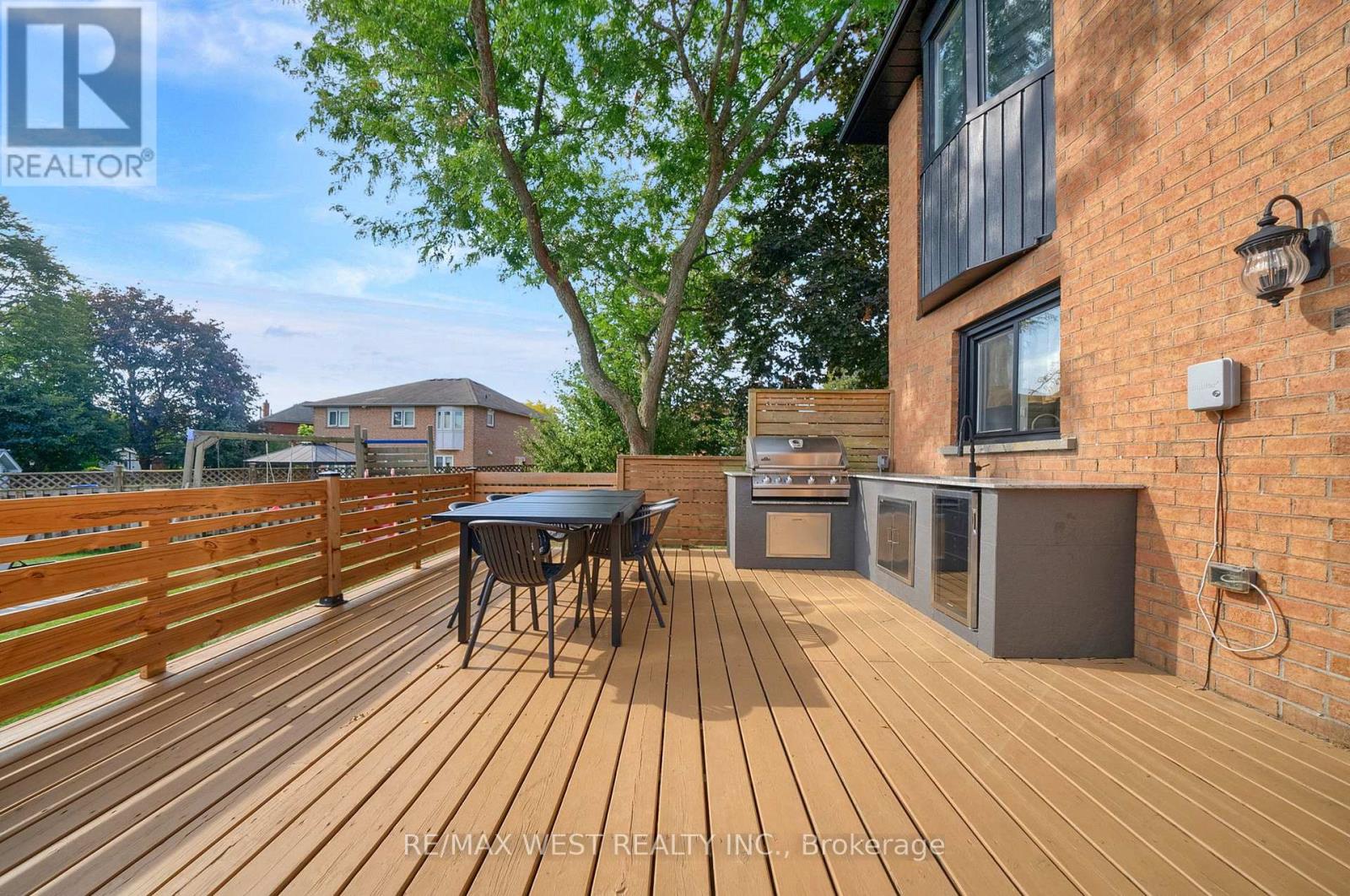 32 Falstaff Crescent, Whitby, Ontario  L1R 1W3 - Photo 42 - E12748286