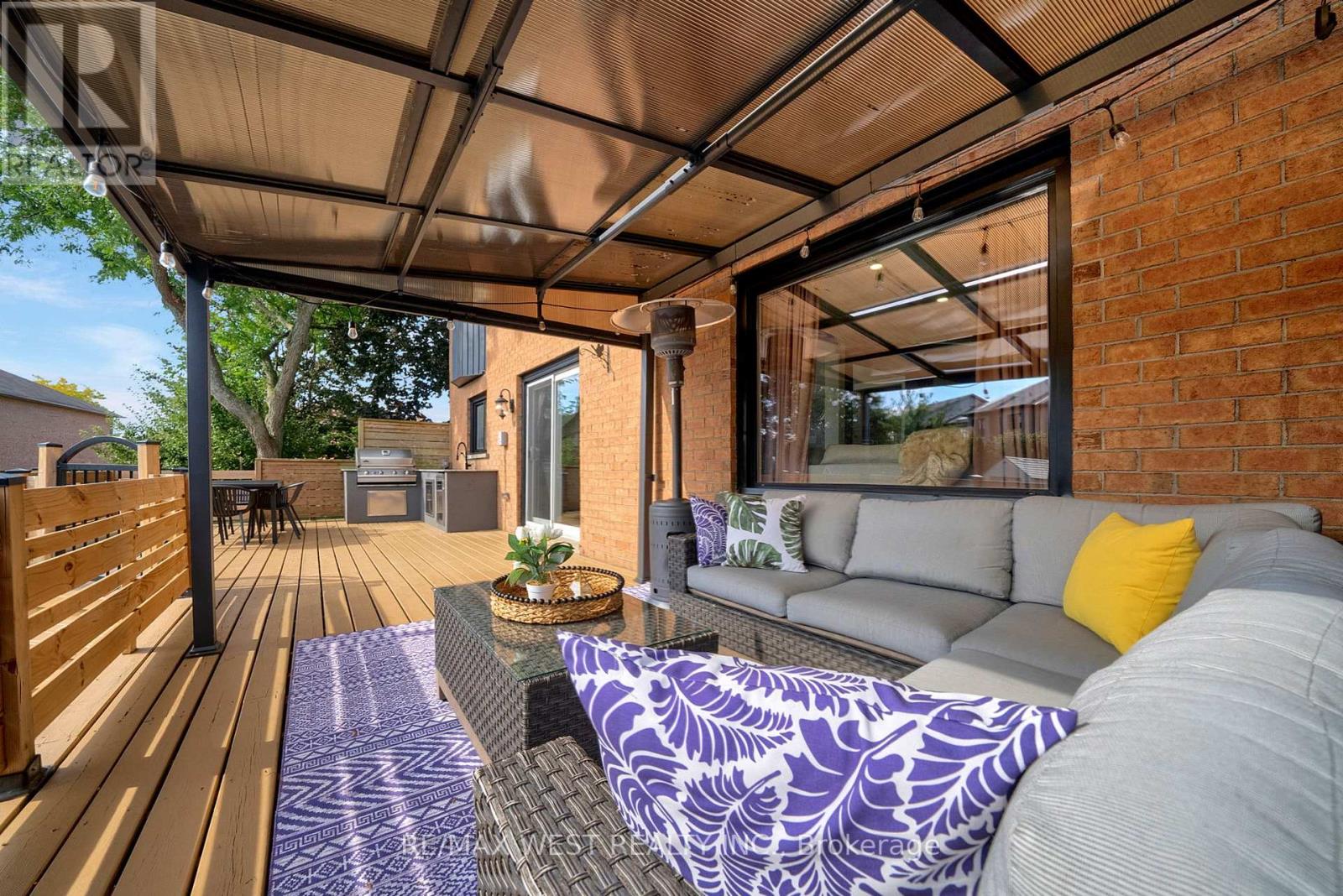 32 Falstaff Crescent, Whitby, Ontario  L1R 1W3 - Photo 45 - E12748286