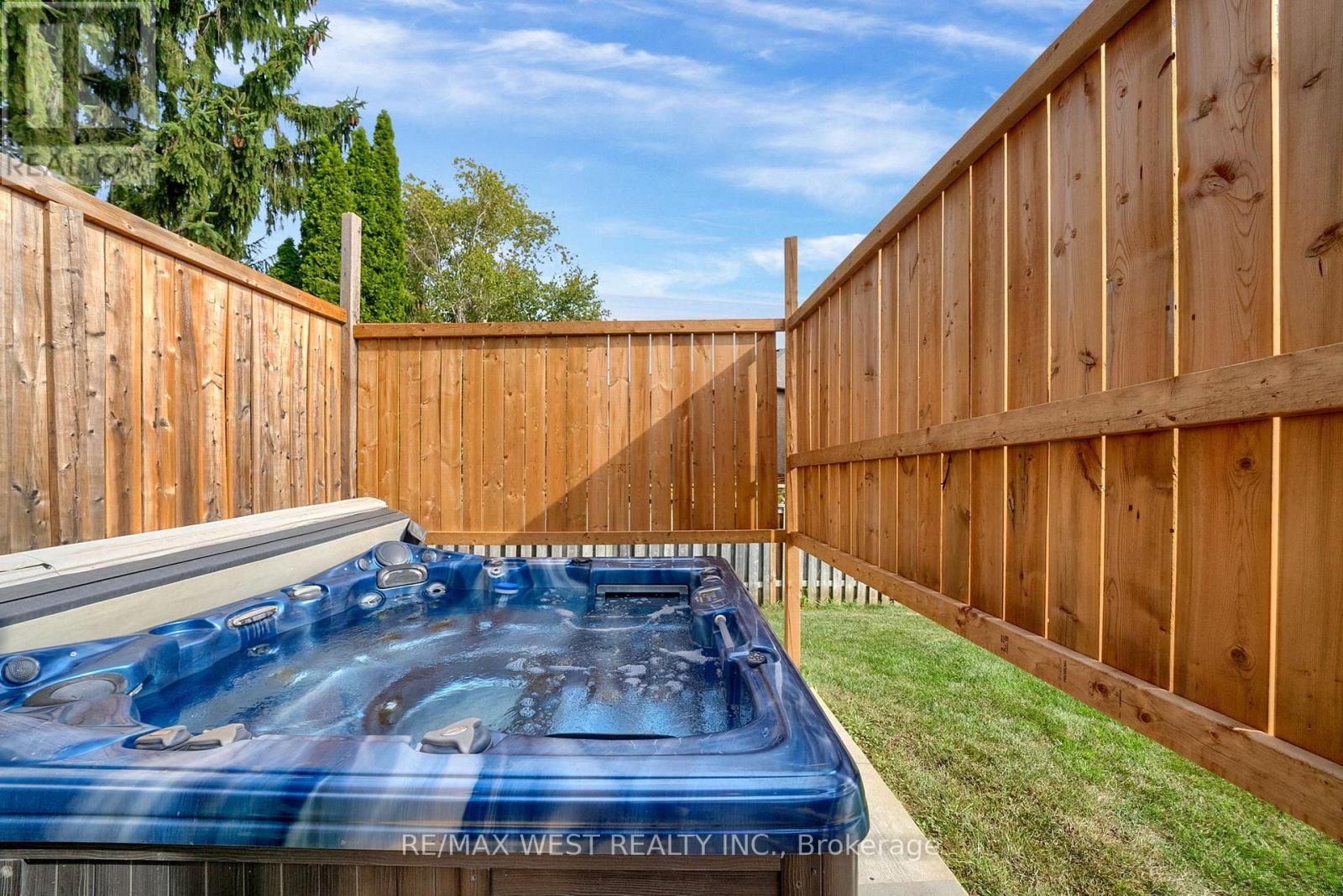 32 Falstaff Crescent, Whitby, Ontario  L1R 1W3 - Photo 46 - E12748286