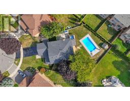 32 FALSTAFF CRESCENT, Whitby, Ontario