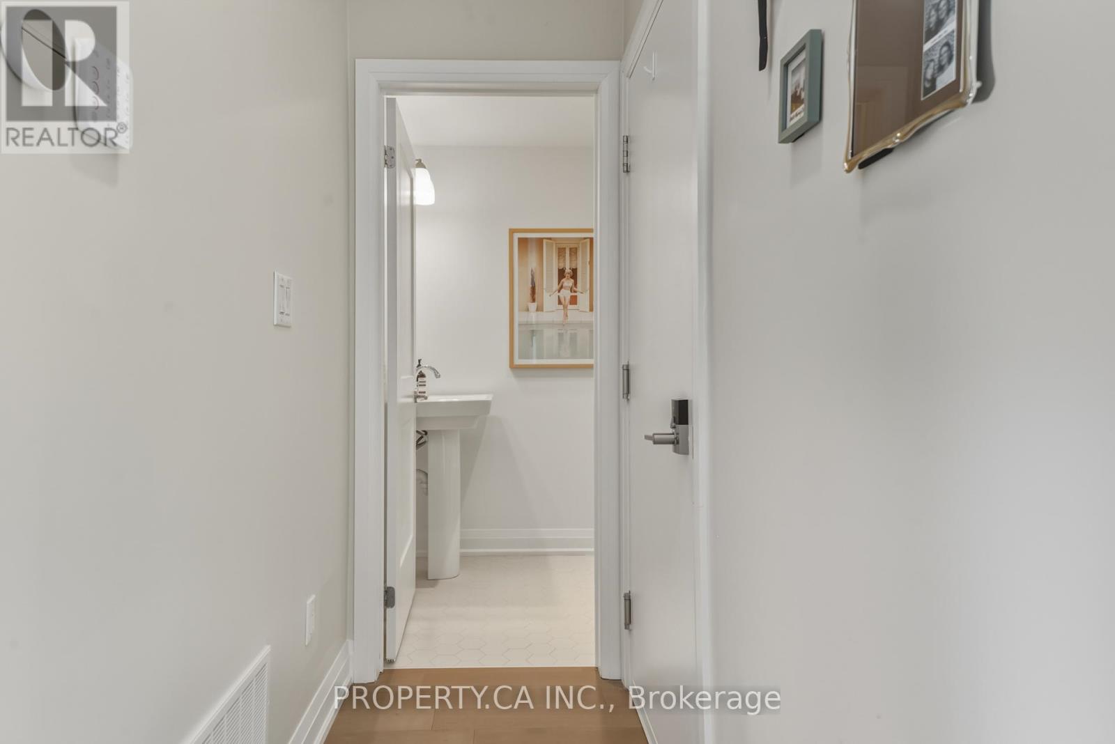 Th3 - 100 Coxwell Avenue, Toronto, Ontario  M4L 0B5 - Photo 17 - E12748296
