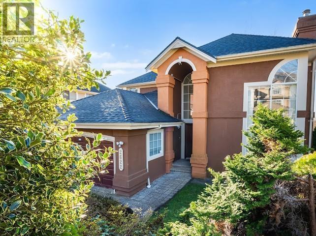 2622 SANDSTONE CRESCENT, Coquitlam, British Columbia