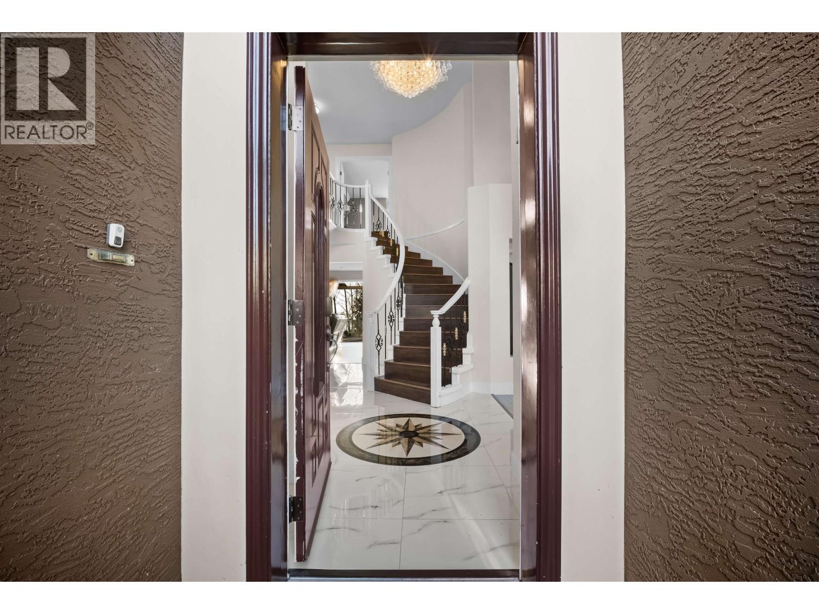 2622 Sandstone Crescent, Coquitlam, British Columbia  V3E 2T8 - Photo 5 - R3085221