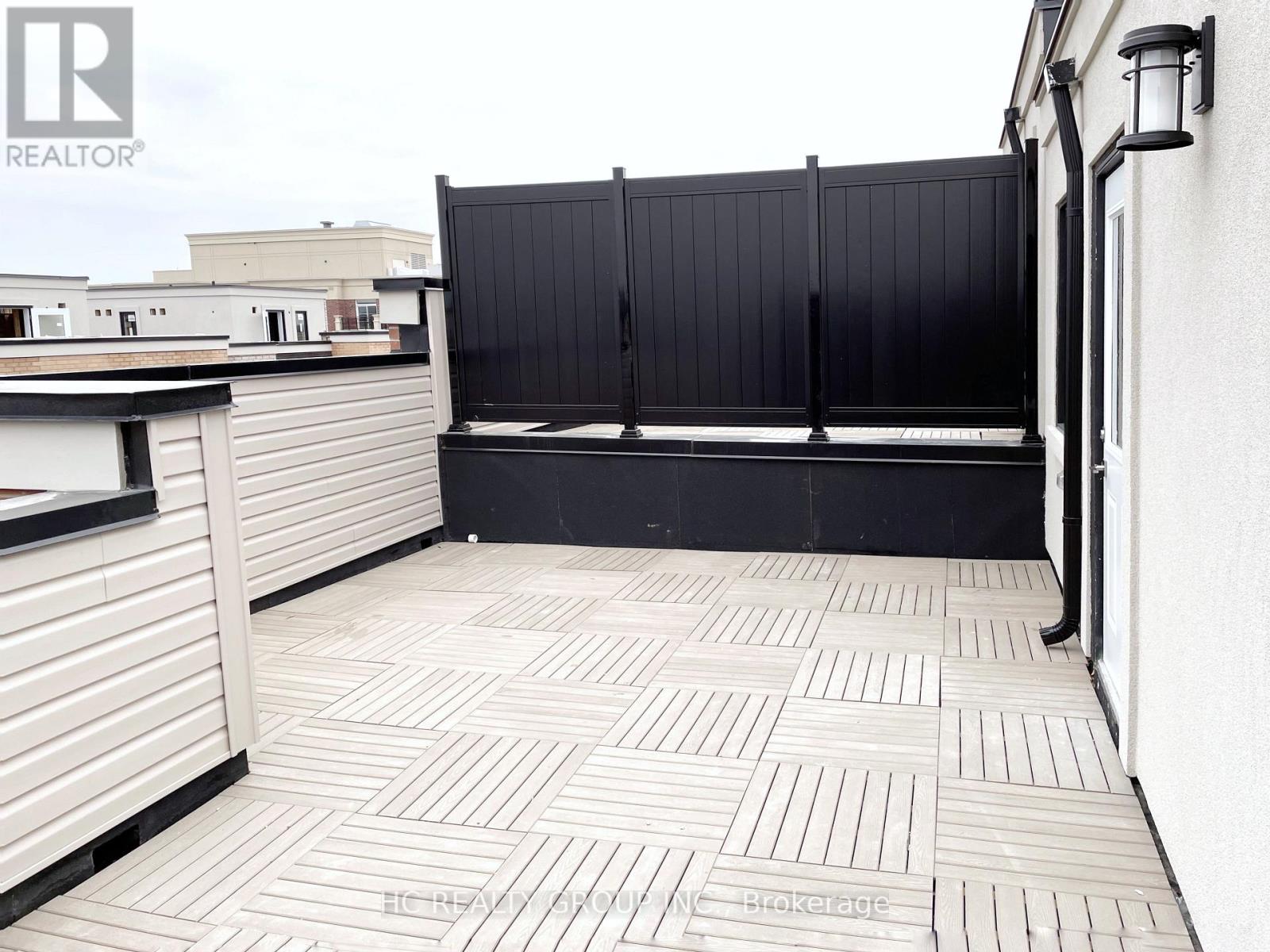 6 - 3 Bond Crescent, Richmond Hill, Ontario  L4E 1J4 - Photo 12 - N12674964