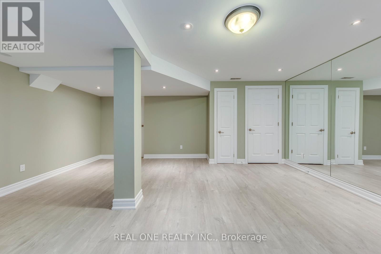 343 Northwood Drive, Oakville, Ontario  L6M 1M8 - Photo 42 - W12747780