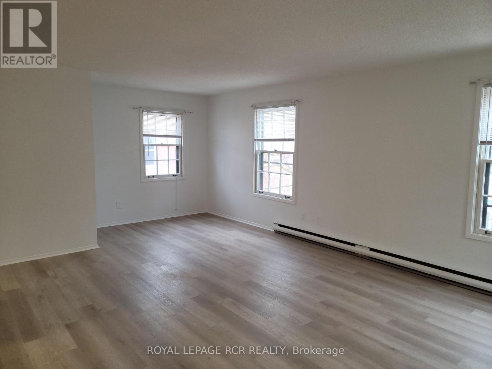 224 - 2 Orchard Heights, Aurora, Ontario  L4G 3W3 - Photo 5 - N12748256