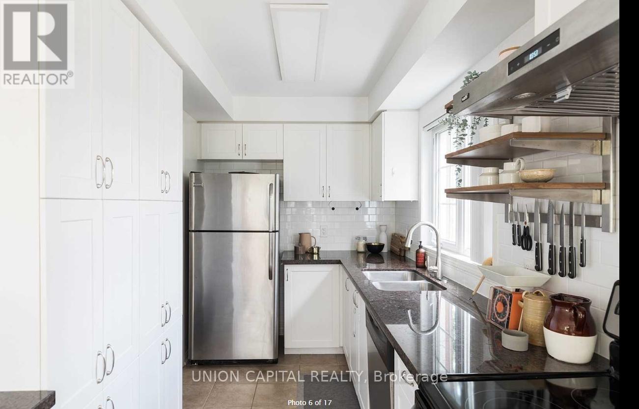 21 Winn Place, Aurora, Ontario  L4G 0S2 - Photo 4 - N12748304