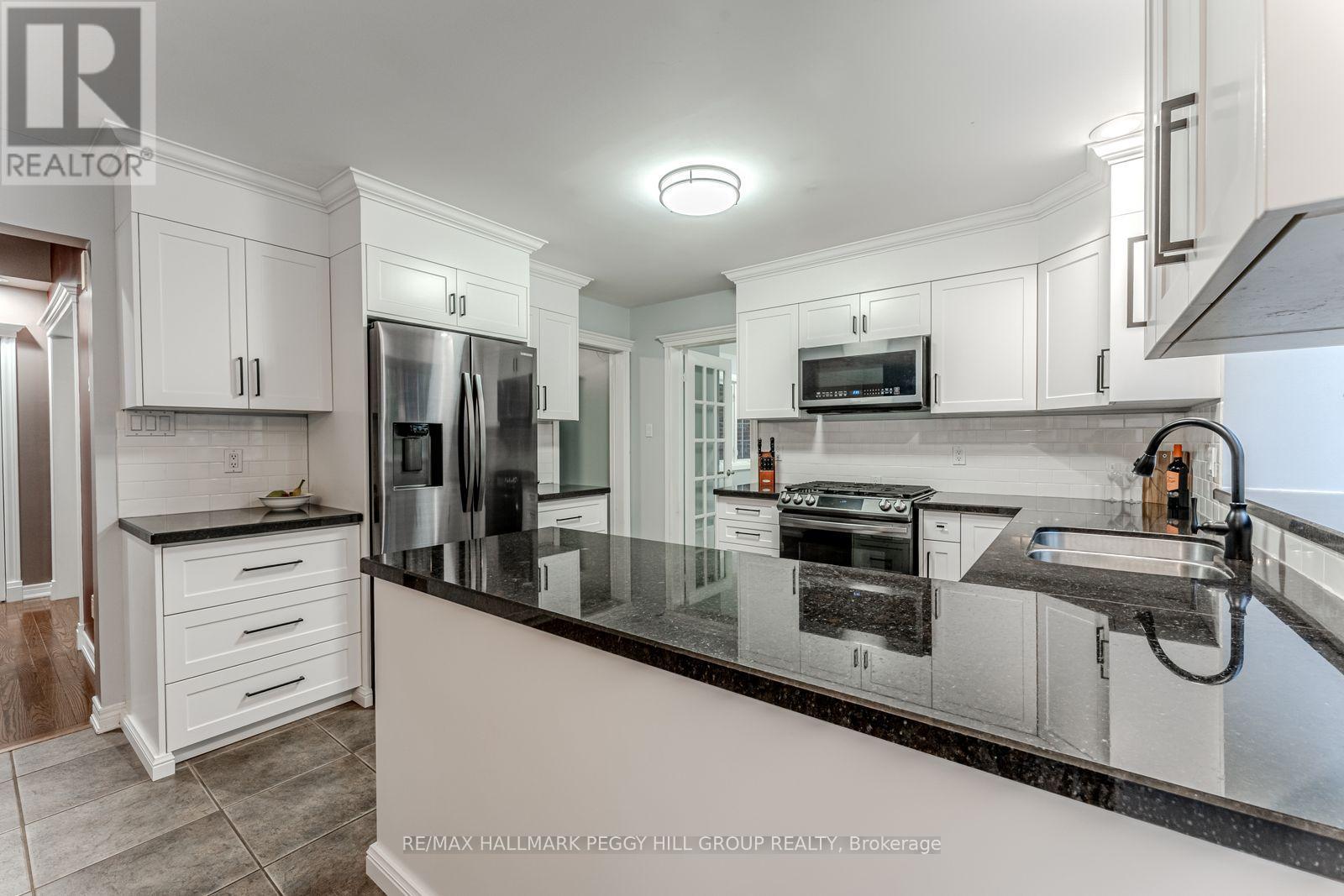 1096 Sunnidale Road, Springwater (Centre Vespra), Ontario  L9X 0R9 - Photo 4 - S12748218