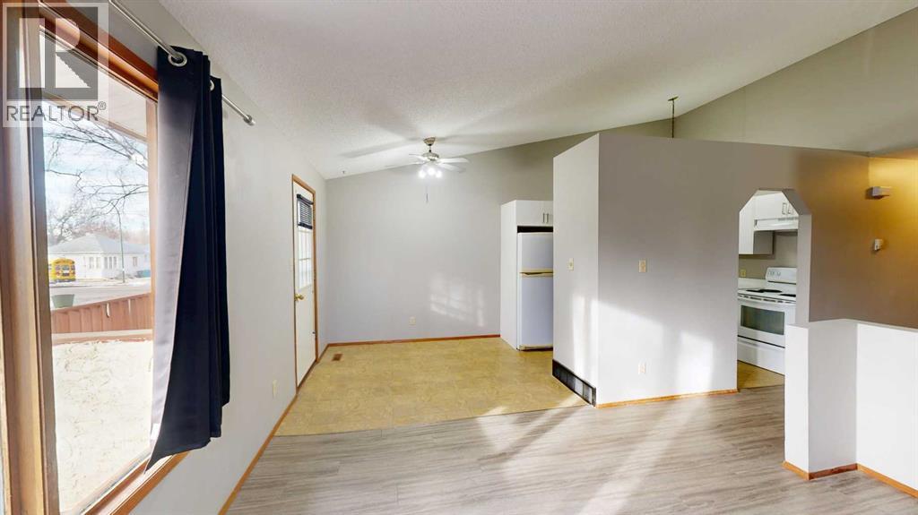 1907 6a Avenue N, Lethbridge, Alberta  T1H 0W6 - Photo 5 - A2276187