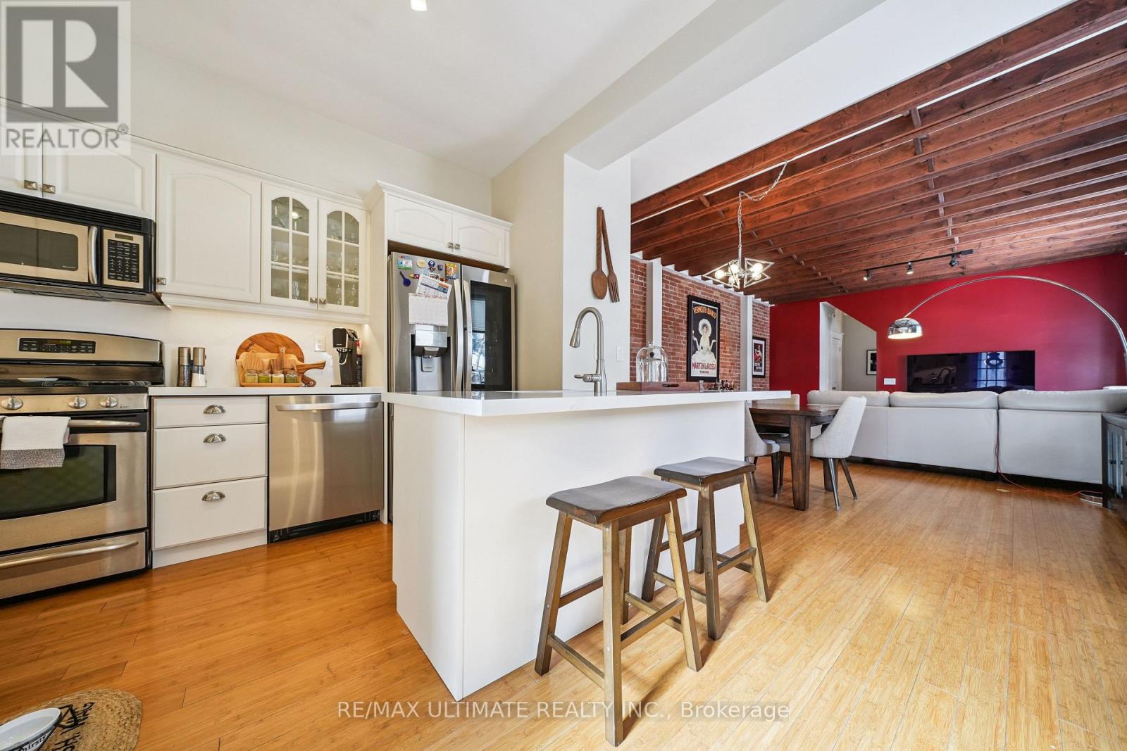 9 Southview Avenue, Toronto, Ontario  M6H 1T3 - Photo 10 - W12748146