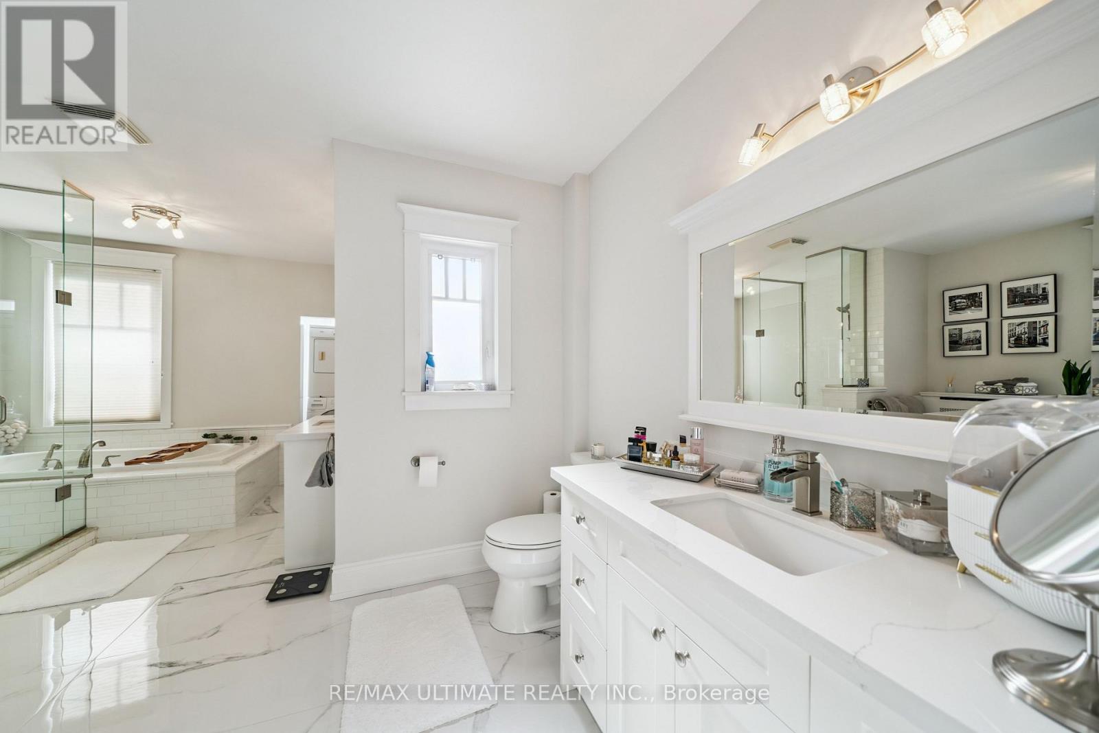 9 Southview Avenue, Toronto, Ontario  M6H 1T3 - Photo 24 - W12748146