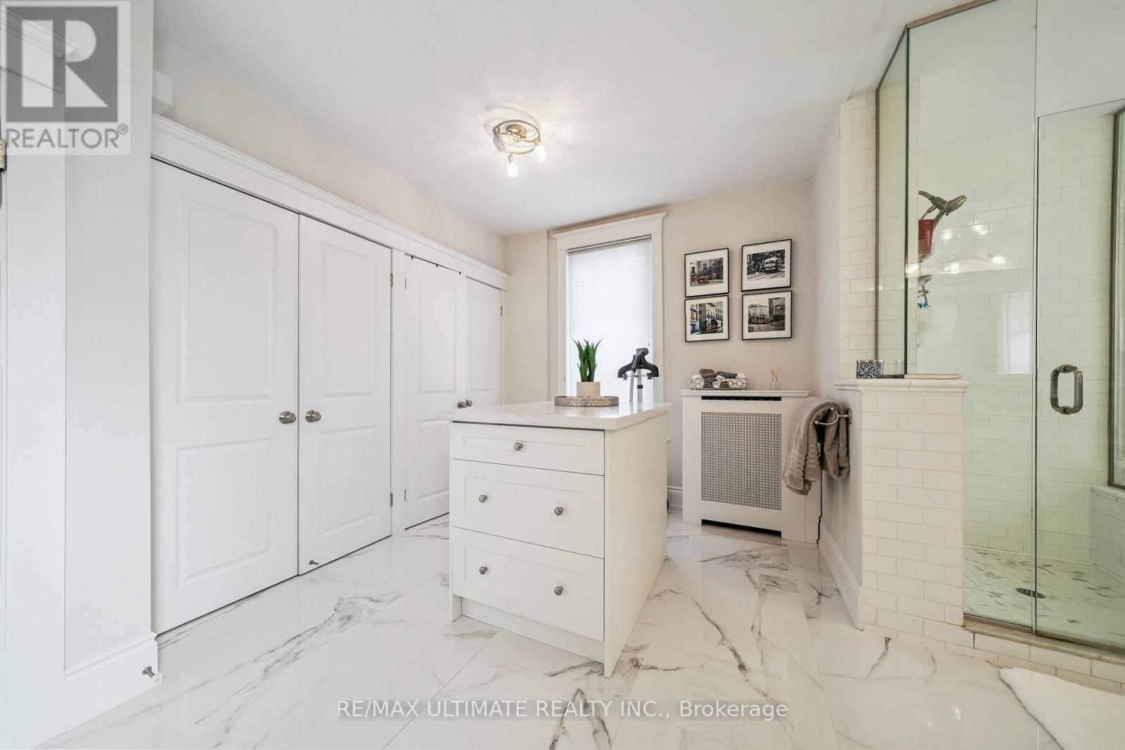 9 Southview Avenue, Toronto, Ontario  M6H 1T3 - Photo 25 - W12748146