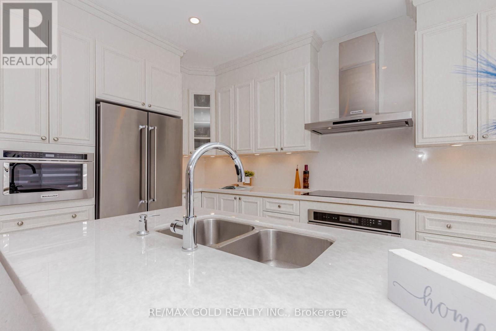 23 Sinatra Street, Brampton, Ontario  L6R 4B1 - Photo 14 - W12748212