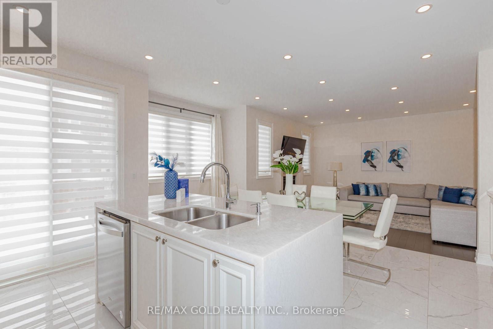 23 Sinatra Street, Brampton, Ontario  L6R 4B1 - Photo 15 - W12748212