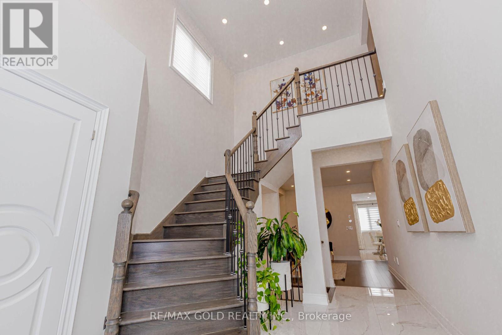 23 Sinatra Street, Brampton, Ontario  L6R 4B1 - Photo 7 - W12748212