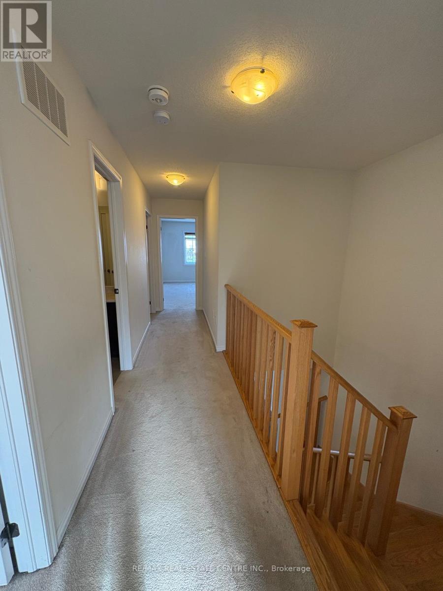 122 Golden Spring Drive, Brampton, Ontario  L7A 4N7 - Photo 14 - W12748254