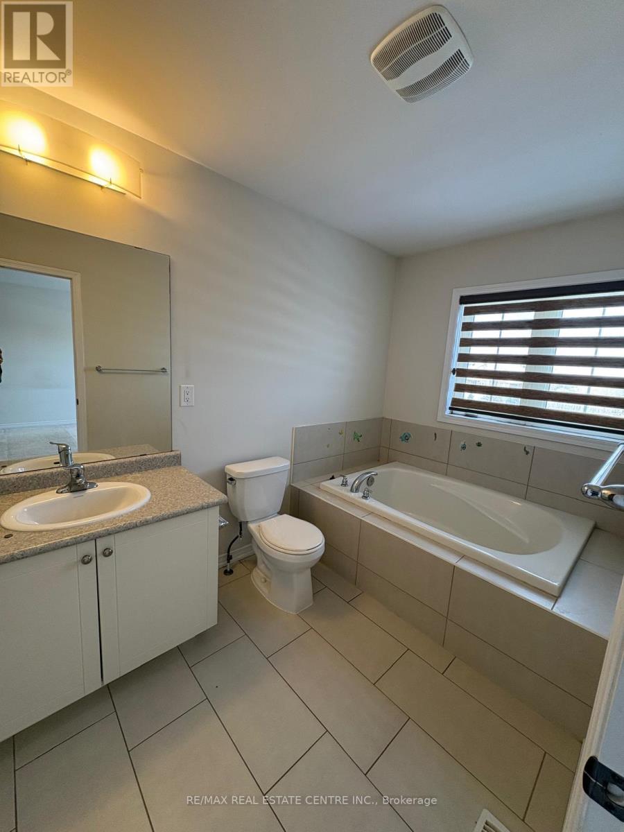 122 Golden Spring Drive, Brampton, Ontario  L7A 4N7 - Photo 22 - W12748254