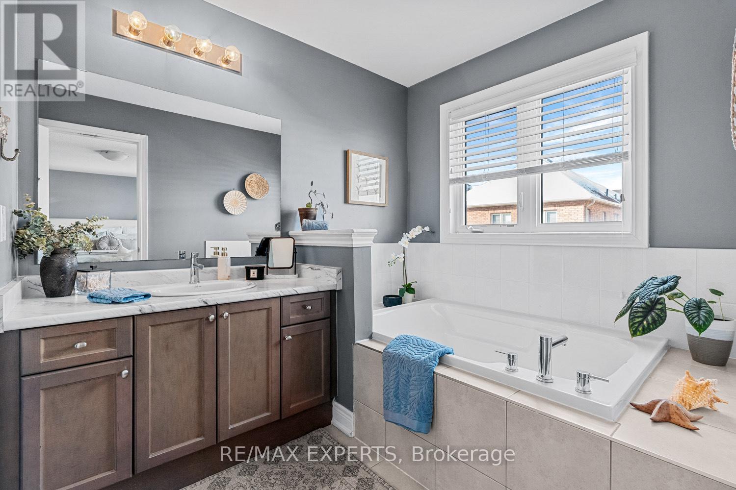 12 Trentonian Street, Brampton, Ontario  L6R 3W2 - Photo 21 - W12748330