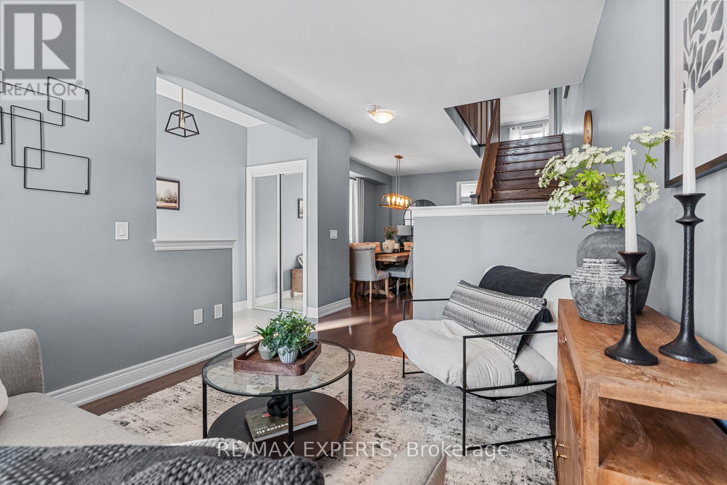 12 Trentonian Street, Brampton, Ontario  L6R 3W2 - Photo 4 - W12748330