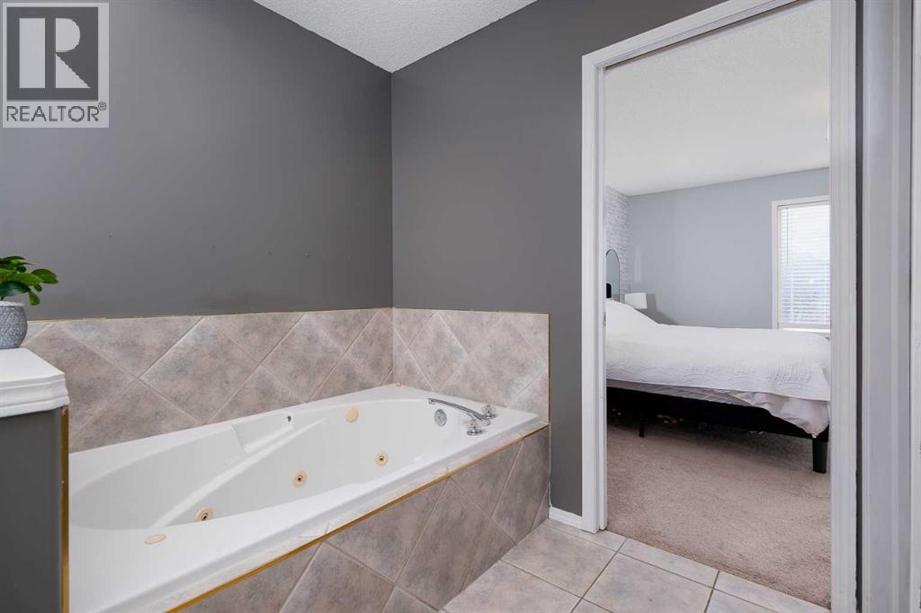 165 Chaparral Common Se, Calgary, Alberta  T2X 3N7 - Photo 32 - A2281823