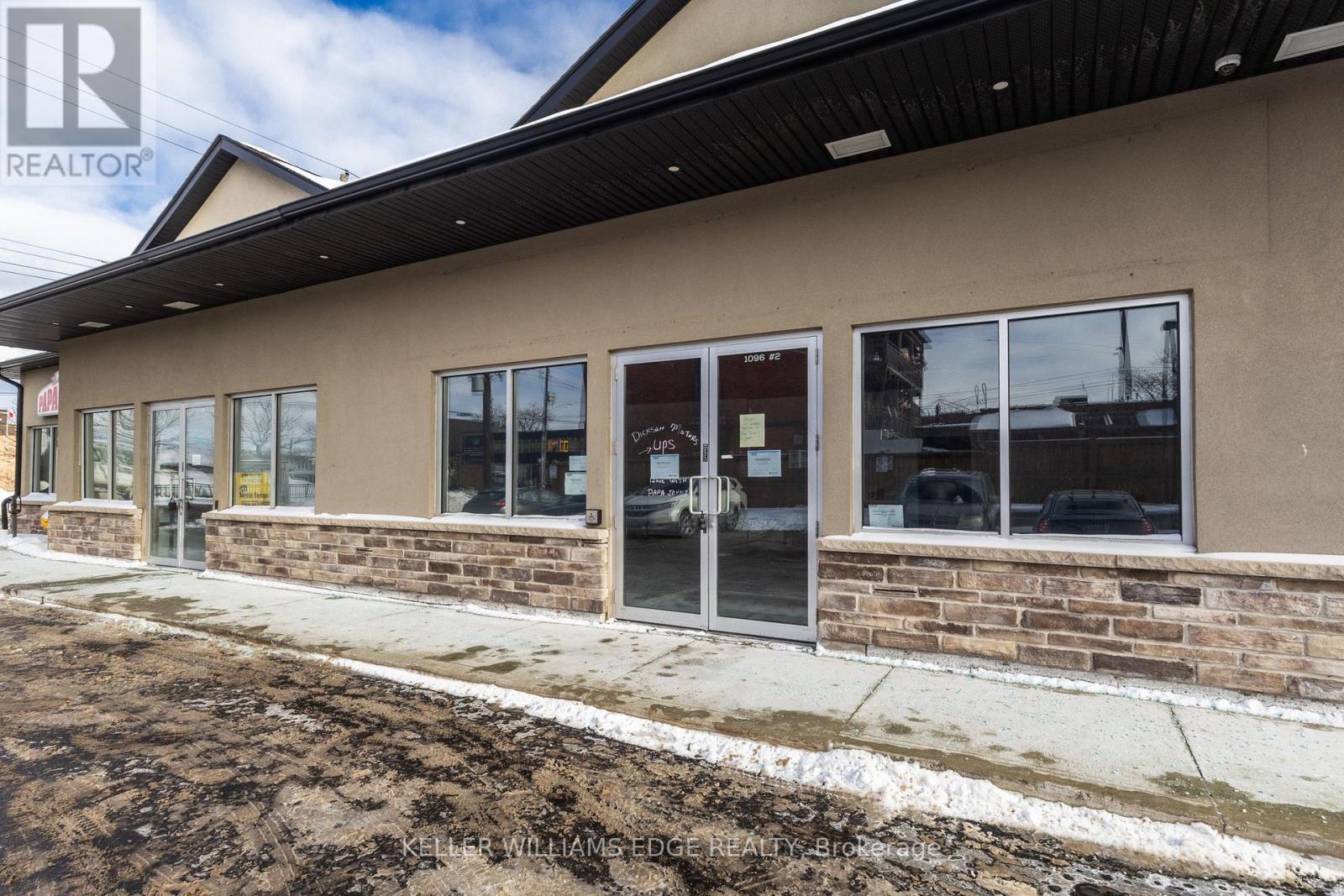 1096 Barton Street E, Hamilton (Crown Point), Ontario  L8H 2V1 - Photo 3 - X12748168