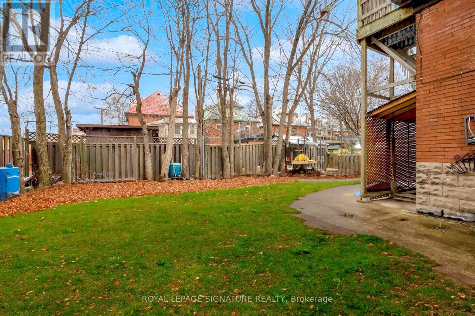 2 - 116 Fairholt Road S, Hamilton (Stipley), Ontario  L8M 2T7 - Photo 21 - X12748198