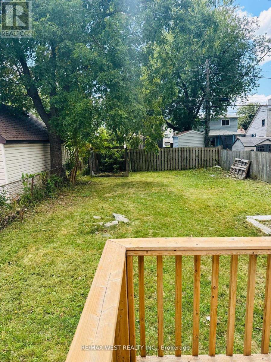 643 Charles Street E, Windsor, Ontario  N8X 3G6 - Photo 16 - X12748200