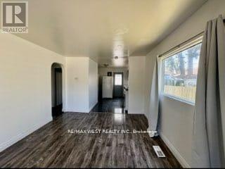 643 Charles Street E, Windsor, Ontario  N8X 3G6 - Photo 2 - X12748200