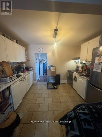 881-883 Marion Avenue, Windsor, Ontario  N9A 2H8 - Photo 14 - X12748226