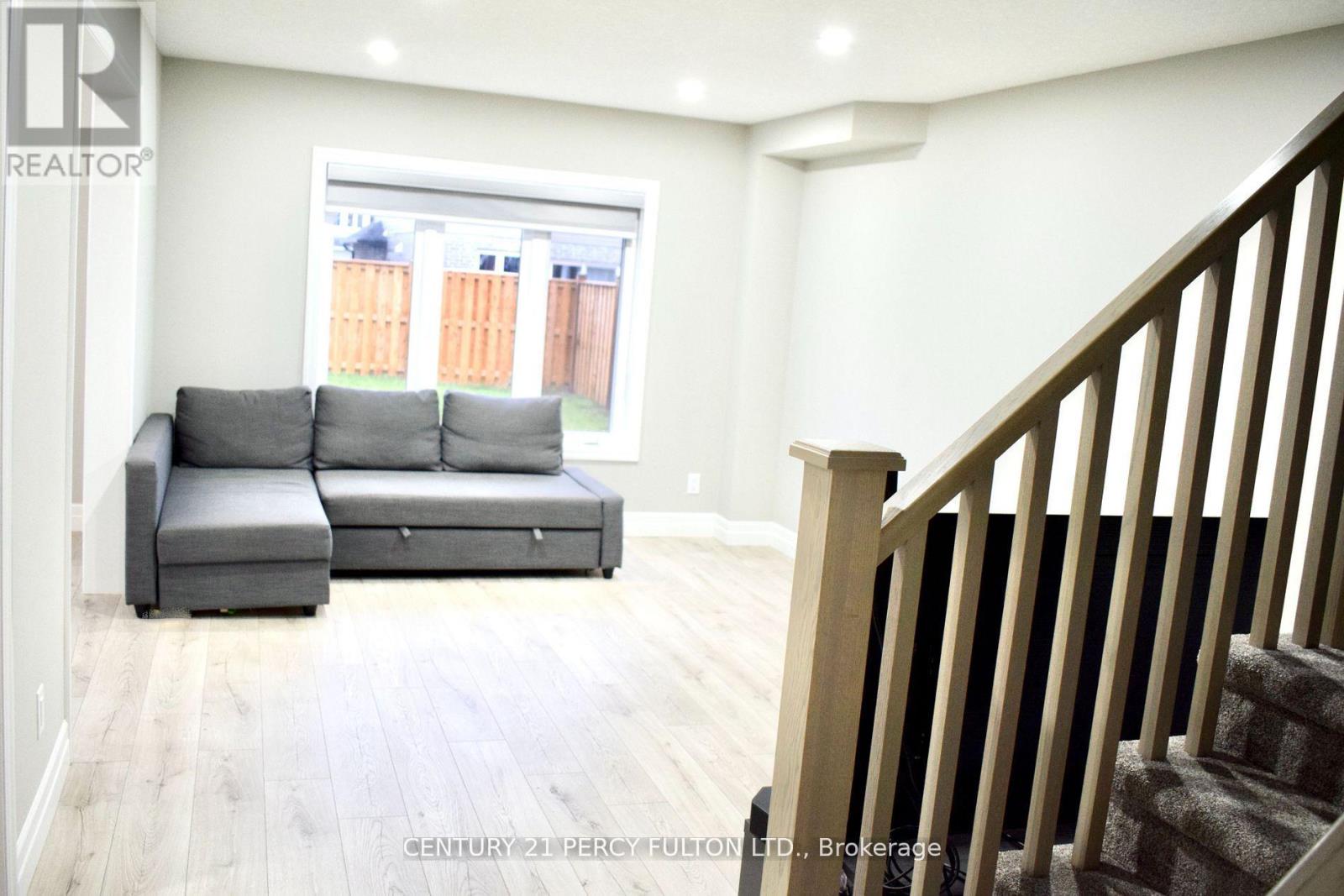 36 Robertson Drive, Stratford, Ontario  N5A 0J5 - Photo 5 - X12748336