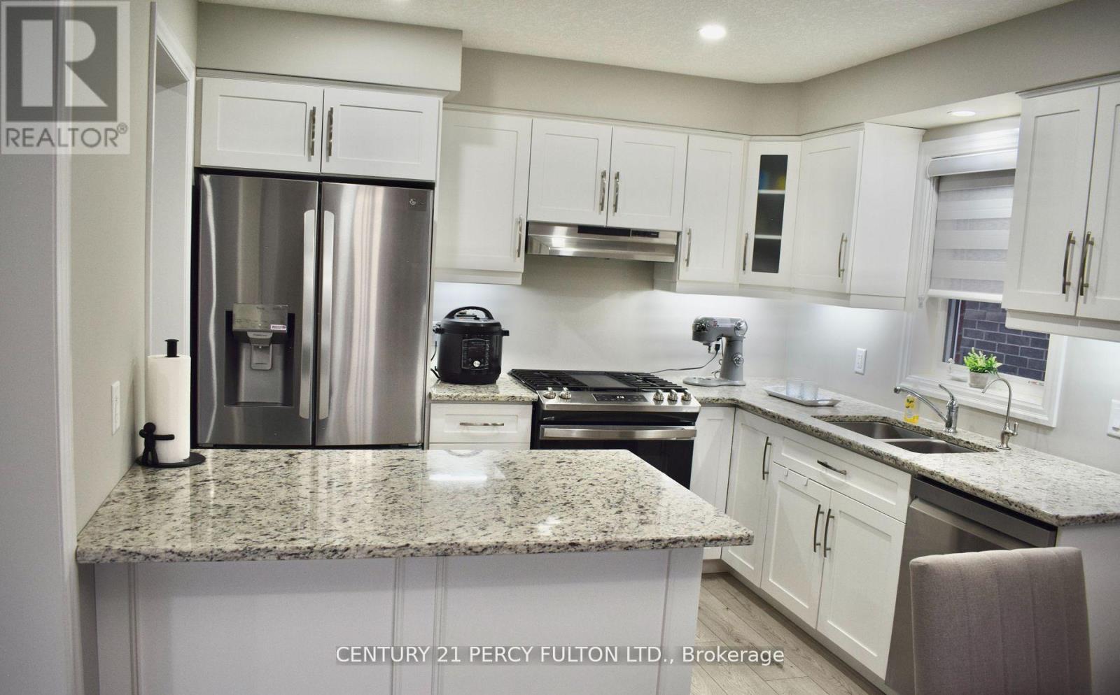 36 Robertson Drive, Stratford, Ontario  N5A 0J5 - Photo 7 - X12748336