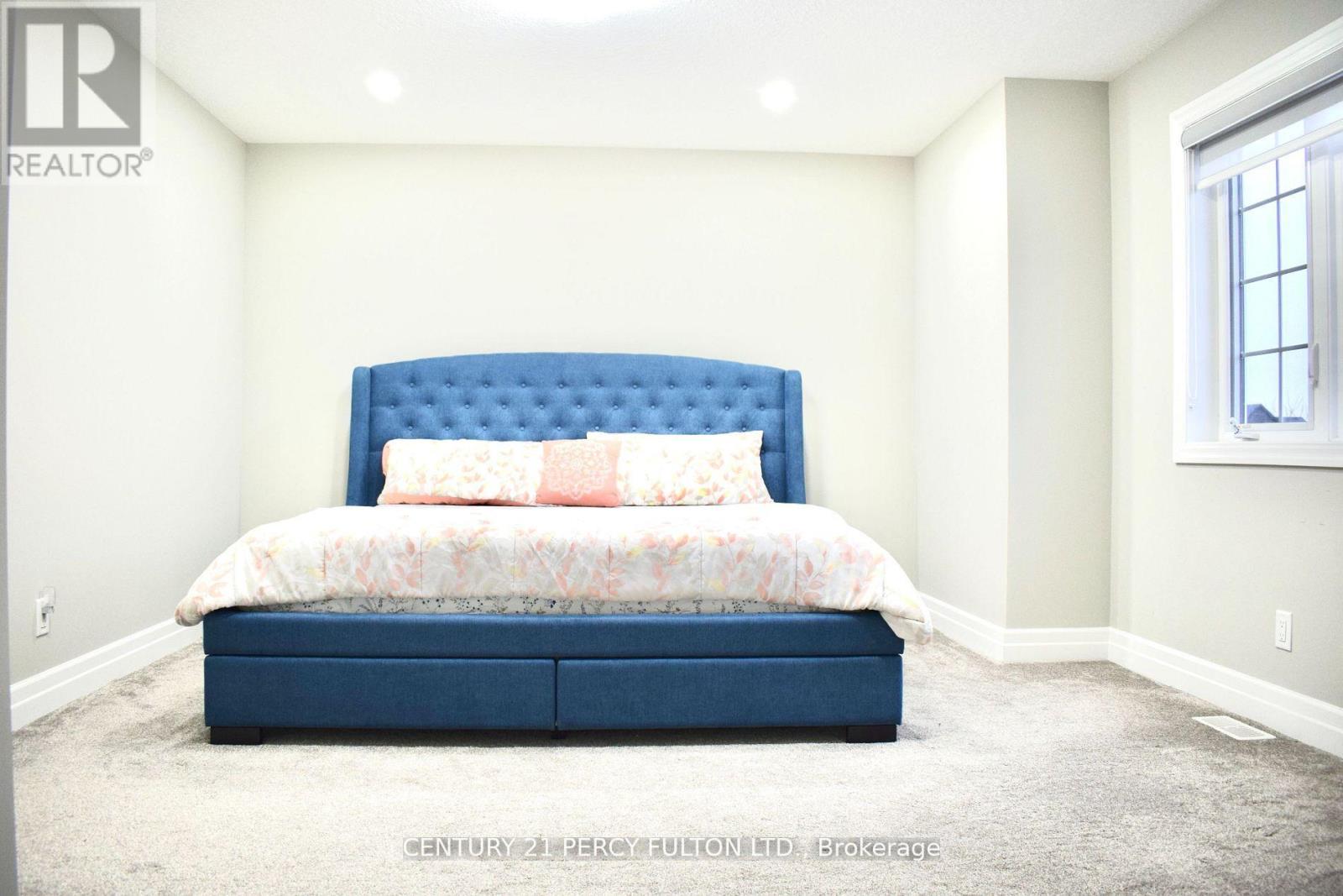 36 Robertson Drive, Stratford, Ontario  N5A 0J5 - Photo 8 - X12748336