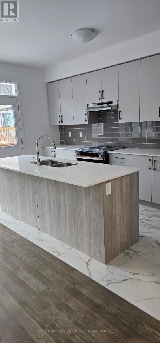 27 Lyall Stokes Circle, East Gwillimbury, Ontario  L0G 1M0 - Photo 16 - N12747928