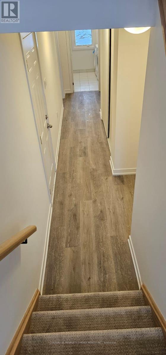 27 Lyall Stokes Circle, East Gwillimbury, Ontario  L0G 1M0 - Photo 3 - N12747928