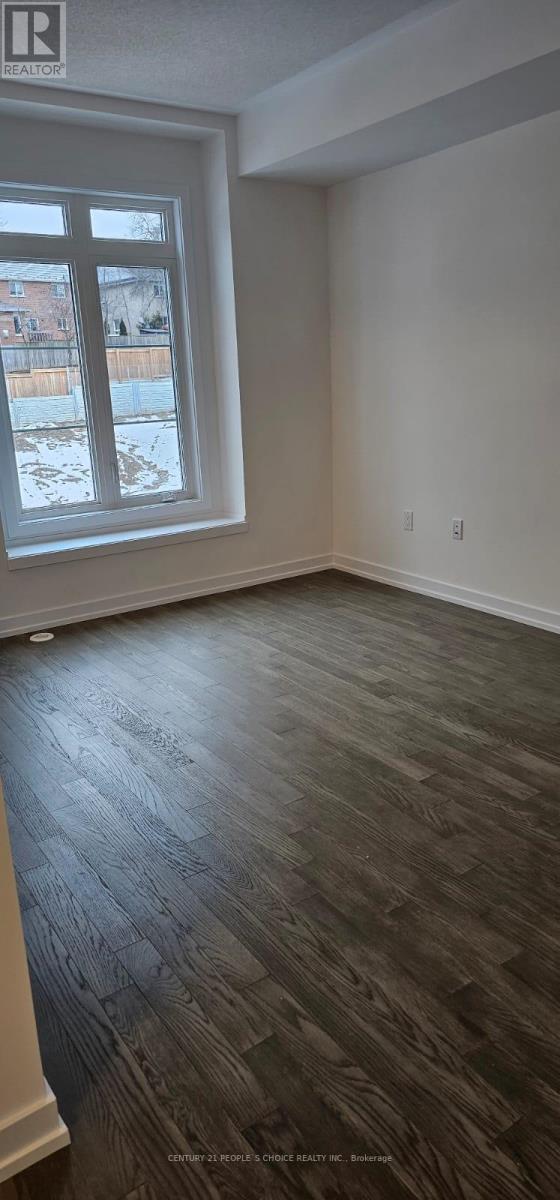 27 Lyall Stokes Circle, East Gwillimbury, Ontario  L0G 1M0 - Photo 10 - N12747928