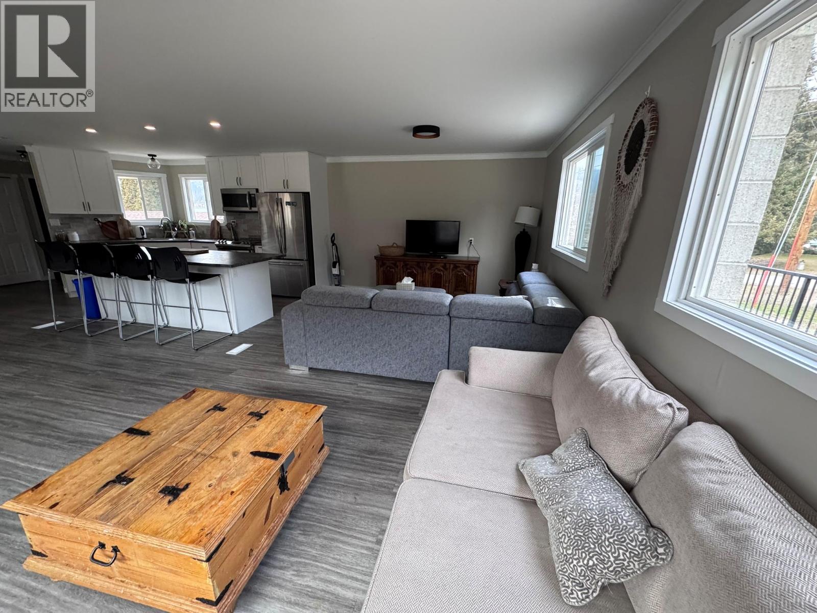 3575 Carson Road, Grand Forks, British Columbia  V0H 1H5 - Photo 14 - 10374233