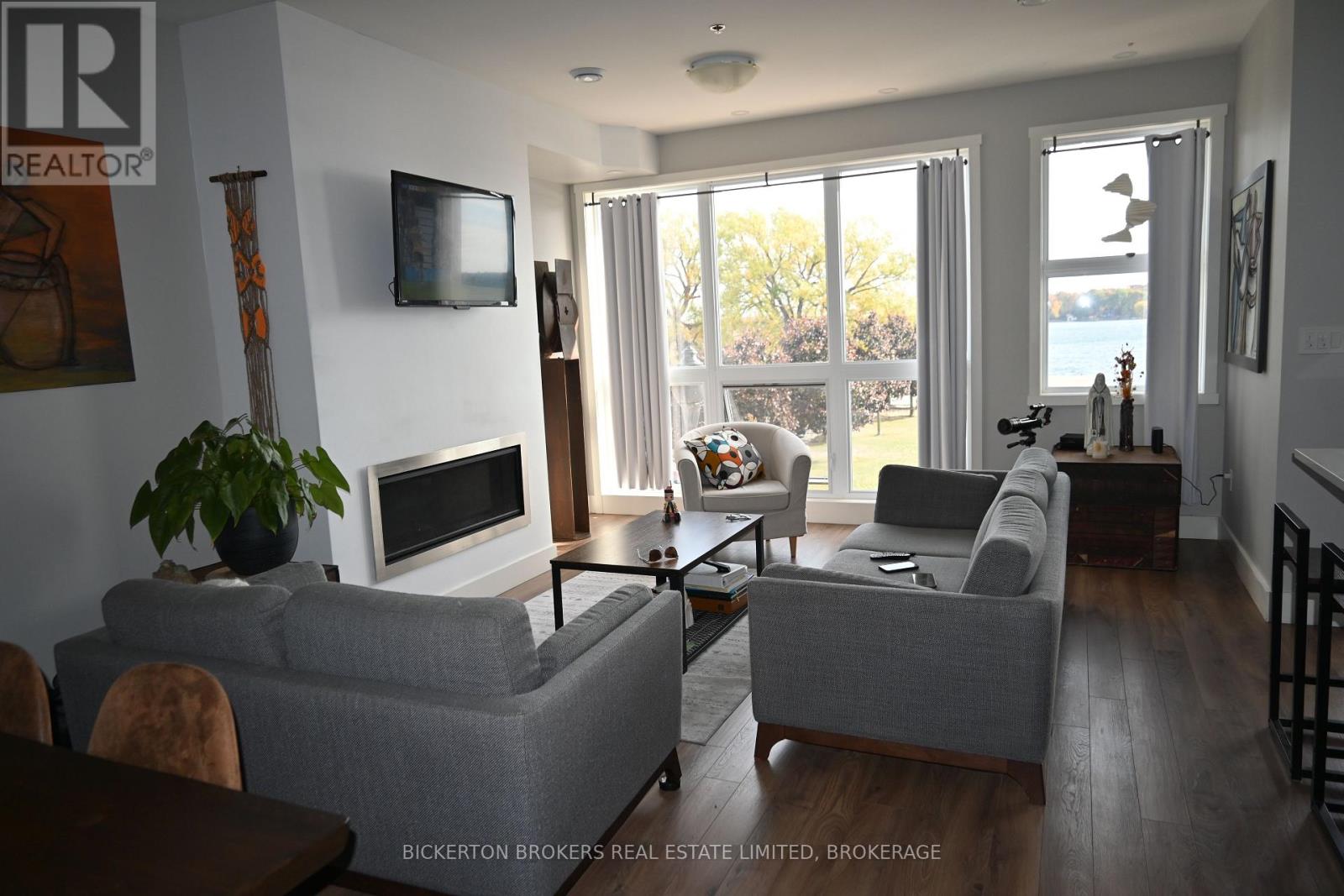 207 - 130 Water Street, Gananoque, Ontario  K7G 0A8 - Photo 5 - X12748370