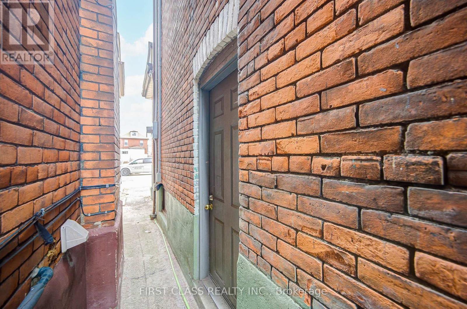 11 Greenaway Avenue, Hamilton, Ontario  L8L 6C3 - Photo 29 - X12718432