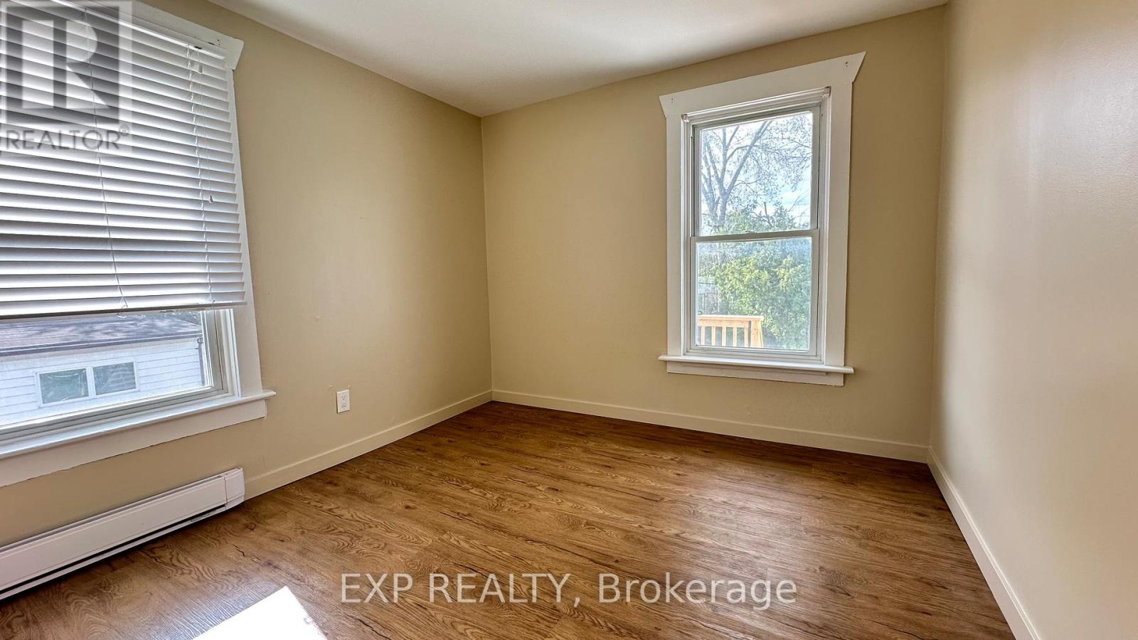 22 Charlotte Street, Belleville (Belleville Ward), Ontario  K8P 1E2 - Photo 8 - X12748360