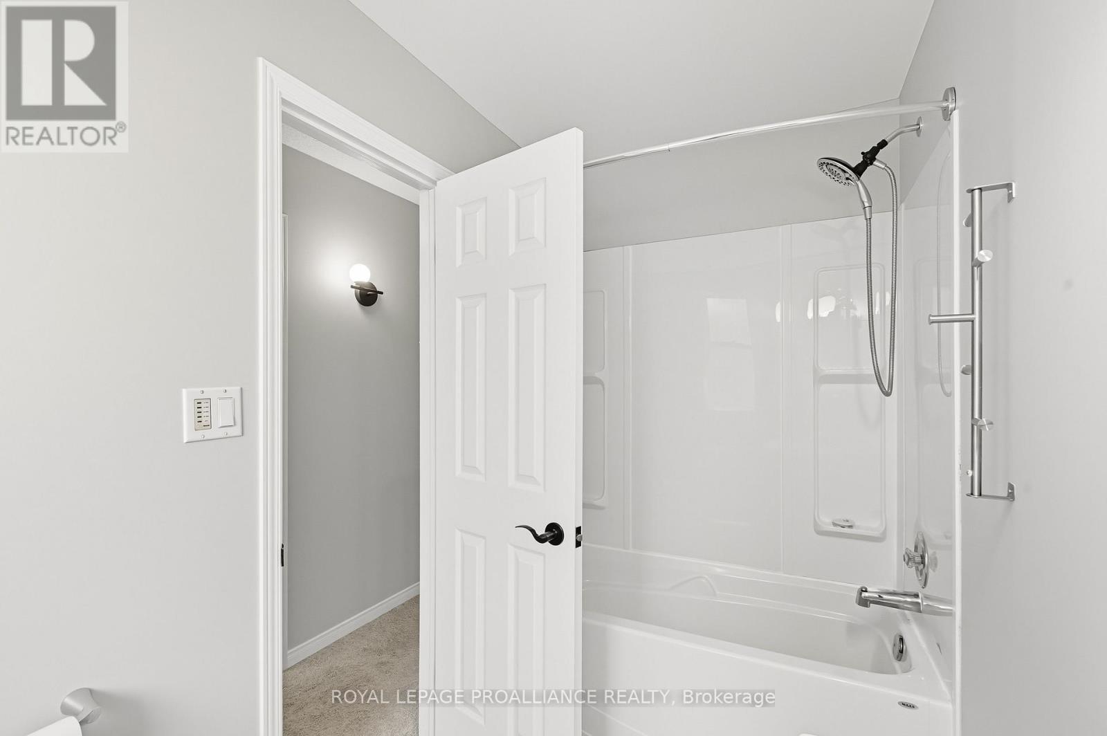 34 Forchuk Crescent, Quinte West (Trenton Ward), Ontario  K8V 6N2 - Photo 28 - X12748592