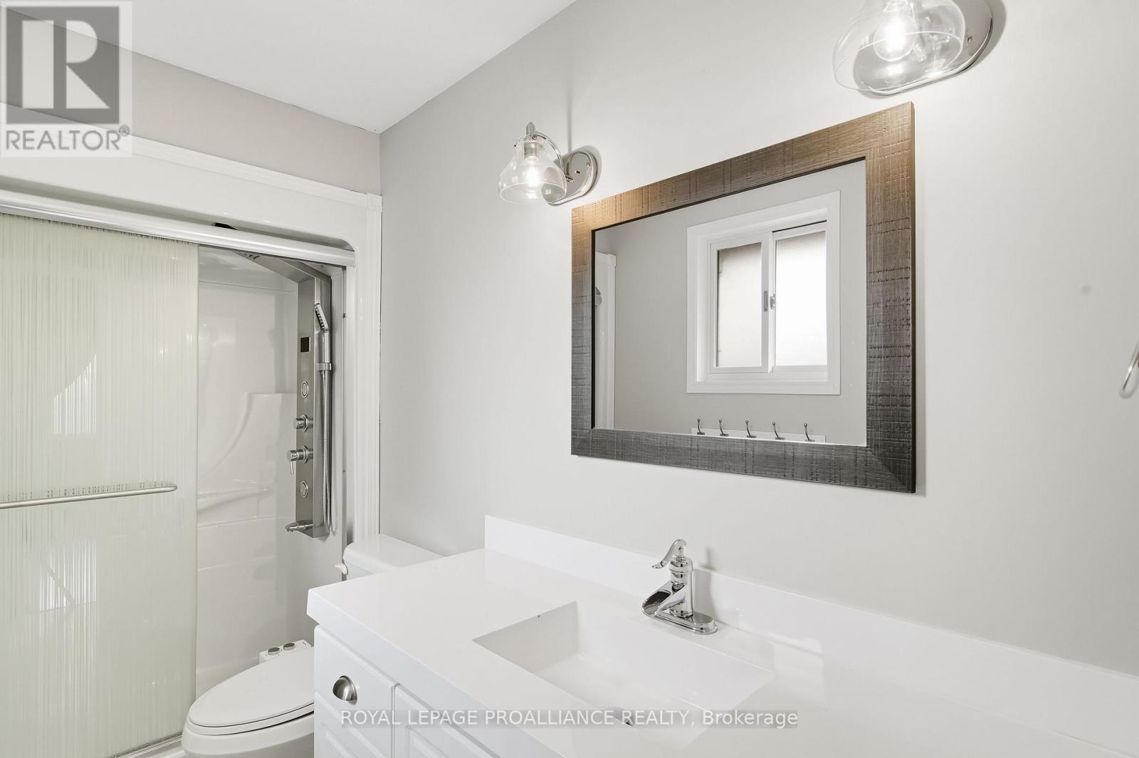 34 Forchuk Crescent, Quinte West (Trenton Ward), Ontario  K8V 6N2 - Photo 34 - X12748592