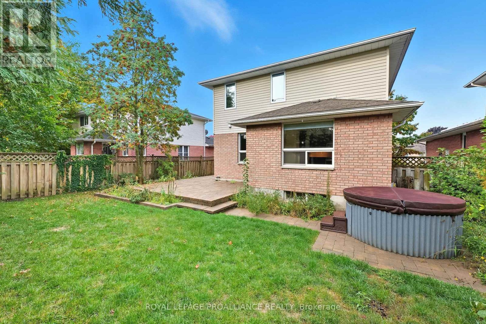 34 Forchuk Crescent, Quinte West (Trenton Ward), Ontario  K8V 6N2 - Photo 46 - X12748592