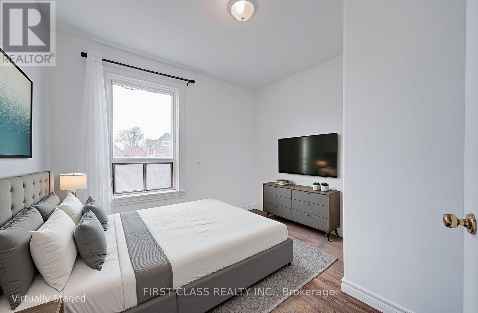 11 Greenaway Avenue, Hamilton, Ontario  L8L 6C3 - Photo 38 - X12718432