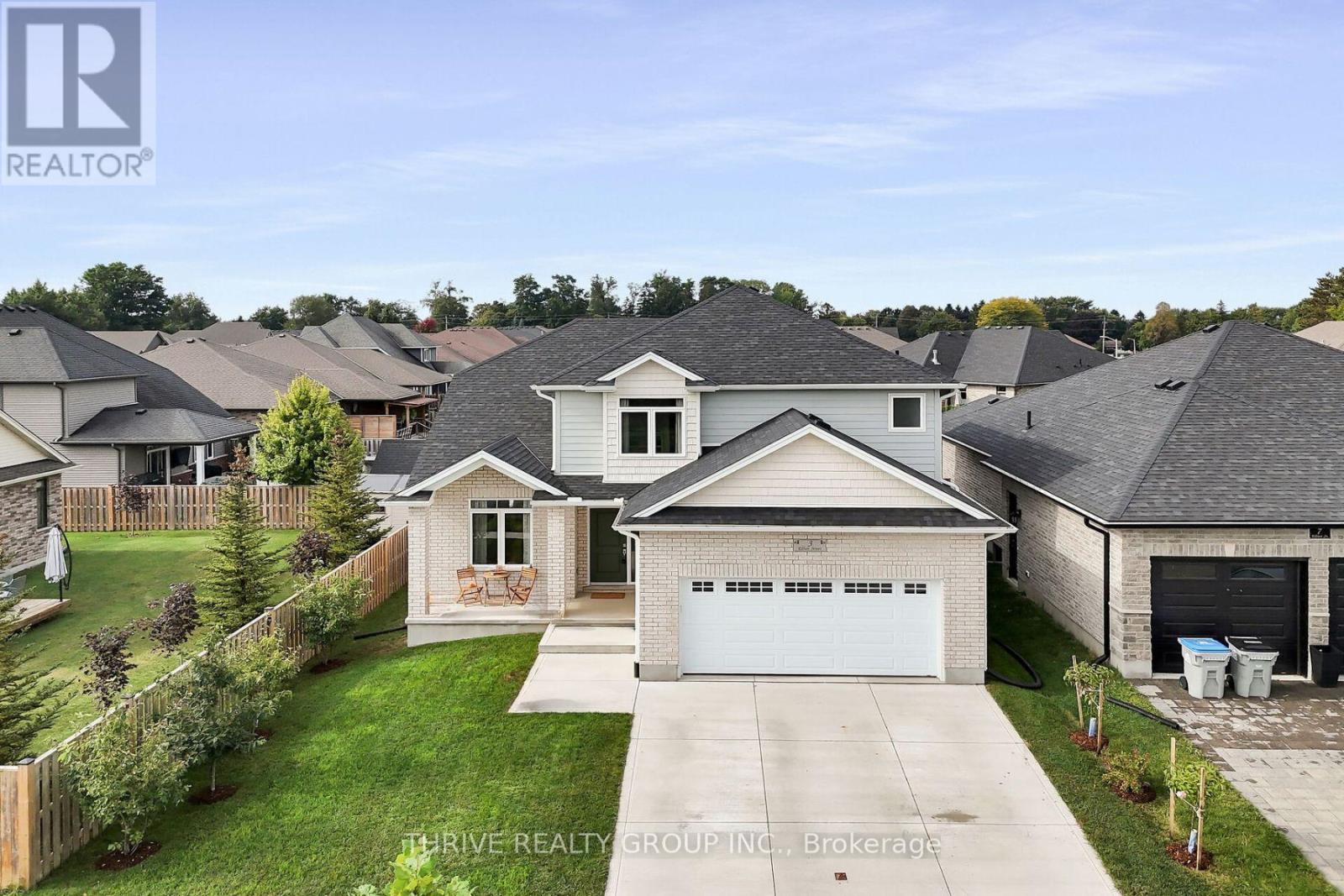 3 ELLIOT STREET, Strathroy-Caradoc, Ontario