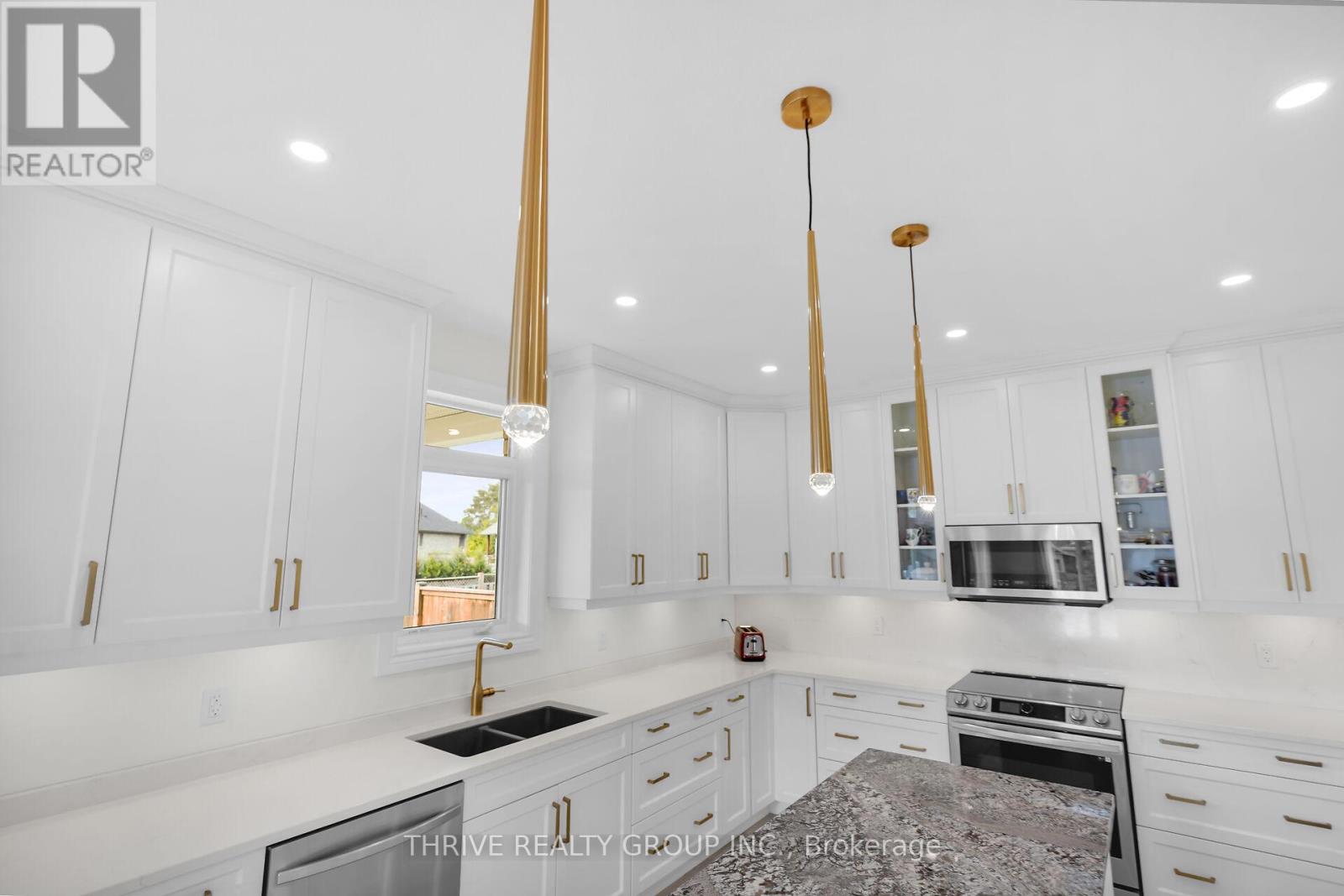 3 Elliot Street, Strathroy-Caradoc, Ontario  N7G 0H2 - Photo 22 - X12748394