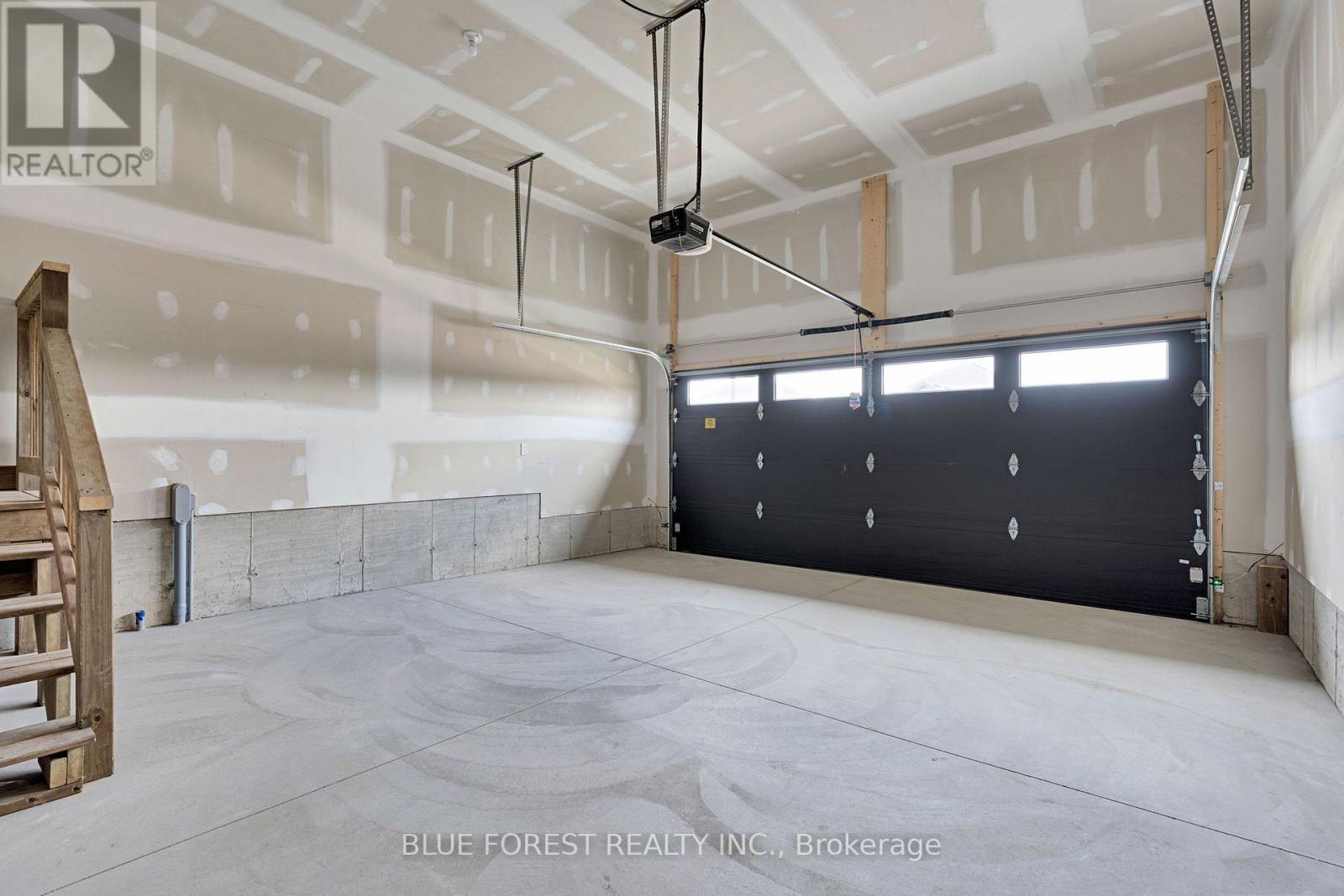 147 Shirley Street, Thames Centre, Ontario  N0M 2P0 - Photo 41 - X12748430