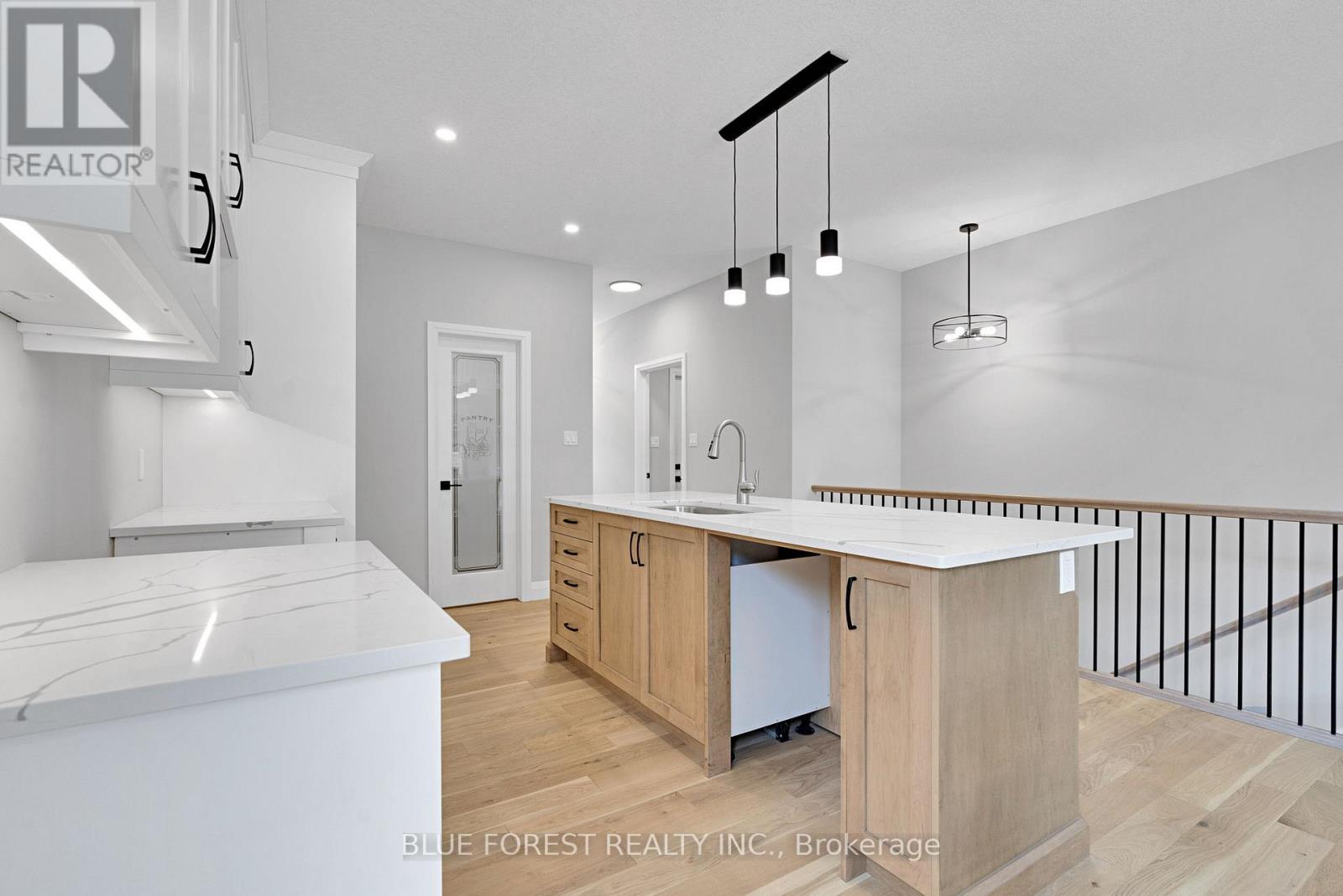 147 Shirley Street, Thames Centre, Ontario  N0M 2P0 - Photo 7 - X12748430